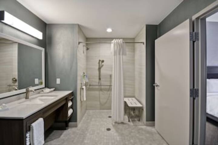 Bathroom shower