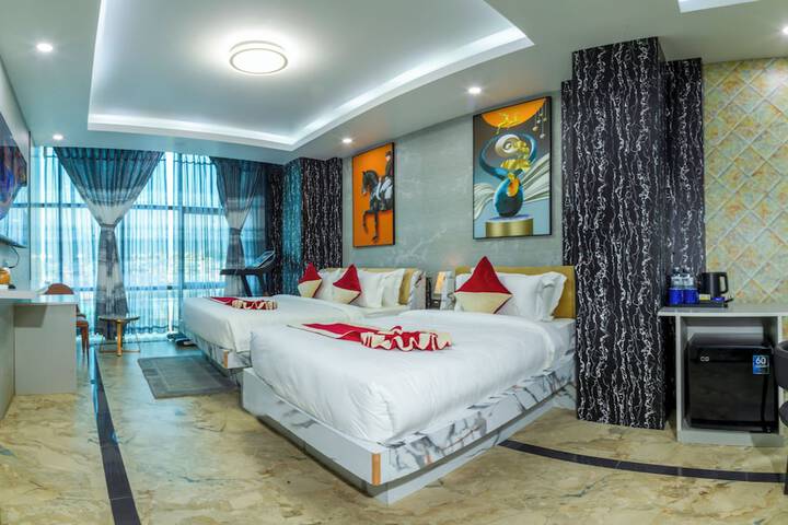 Room 11 of 26