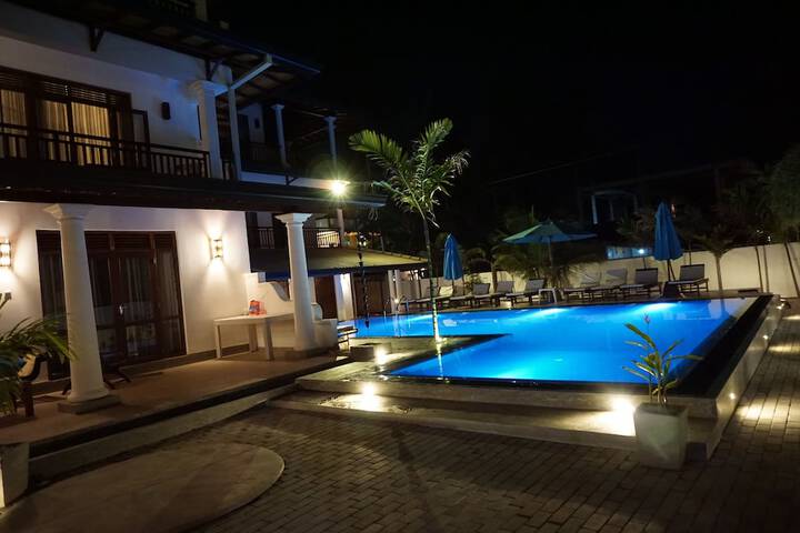 Pool 51 of 71