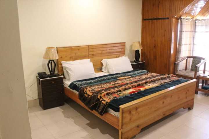Room 6 of 29