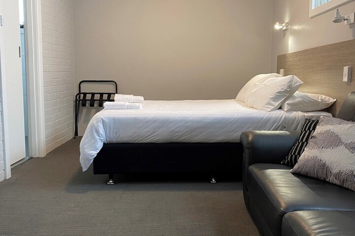 Room 3 of 55