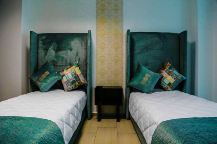 Room 7 of 19
