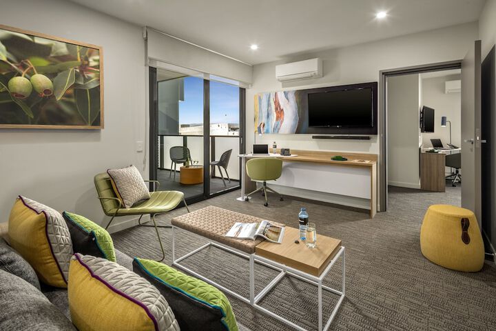 Room 15 of 32