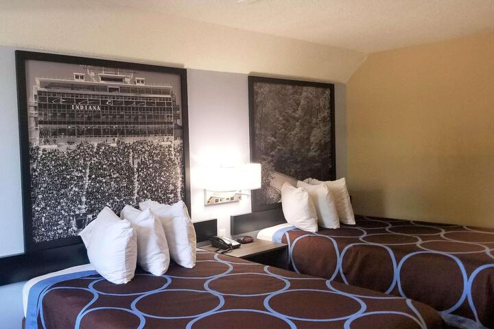 2 Double Beds (3 of 10)