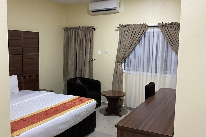 Room 19 of 39