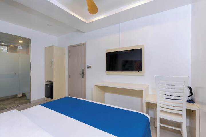 Room 2 of 37