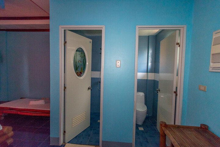 Room 124 of 210