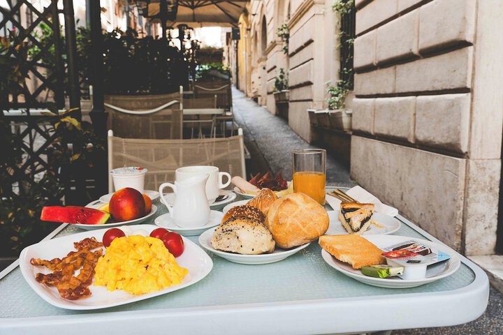 Breakfast/Coffee Service 101 of 140