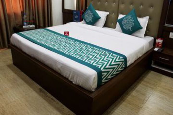 Room 10 of 20