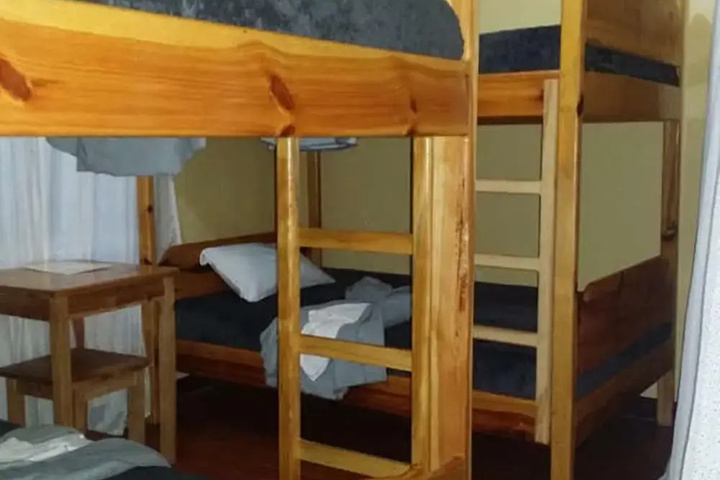 Room 5 of 18
