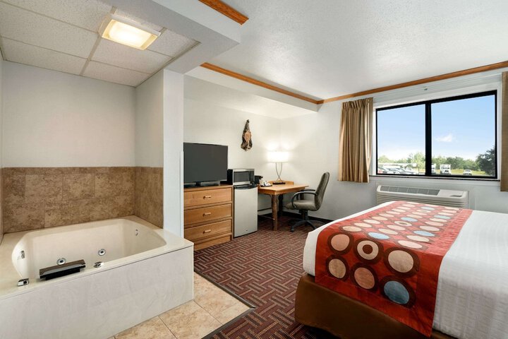 Room 11 of 41