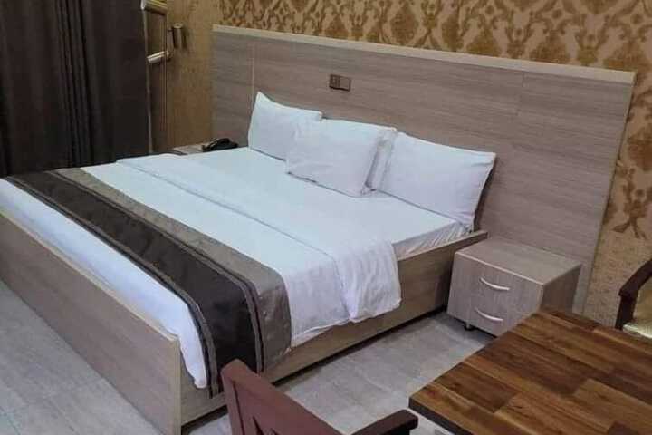 Room 5 of 35