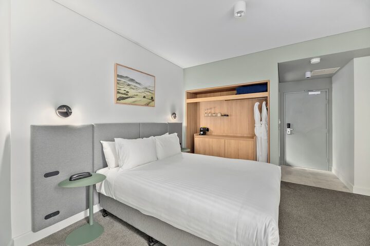 Room 18 of 75