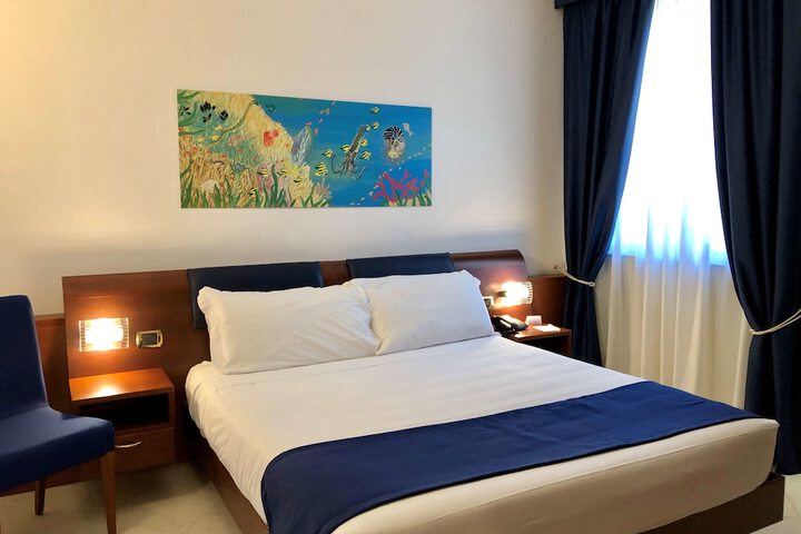 Room 19 of 59