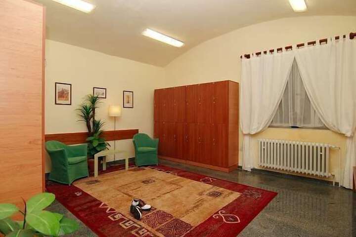 Room 18 of 46