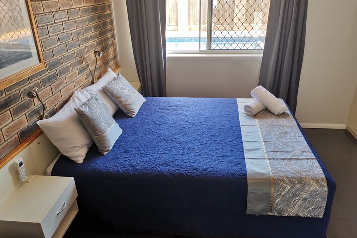 Room 53 of 79
