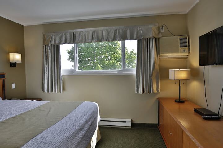 Room 3 of 25