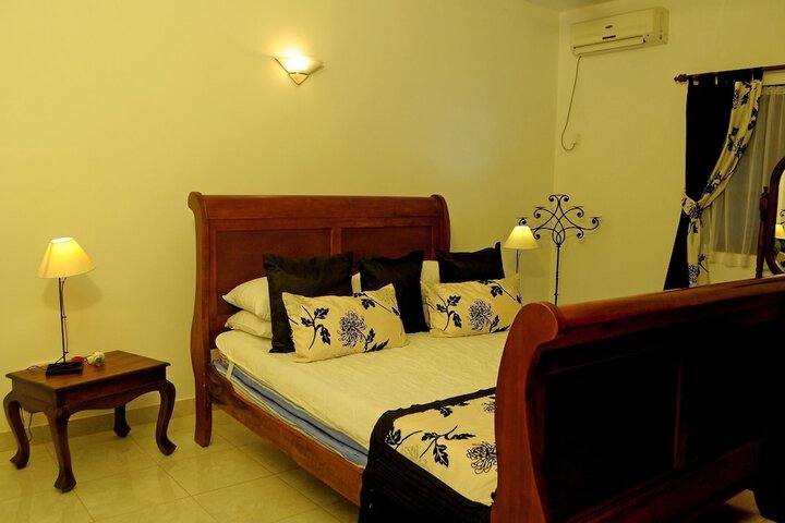 Room 3 of 11