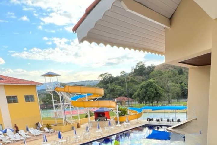 Hotel with Pool