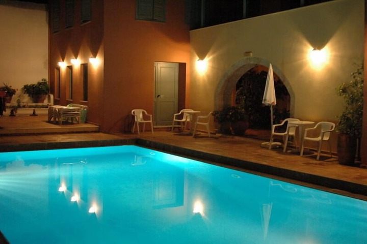 Pool 19 of 39