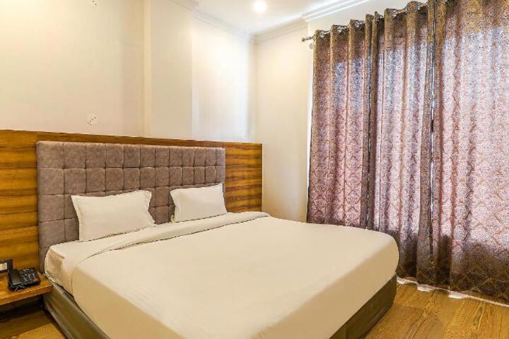 OYO 73179 Hotel Global Inn New
