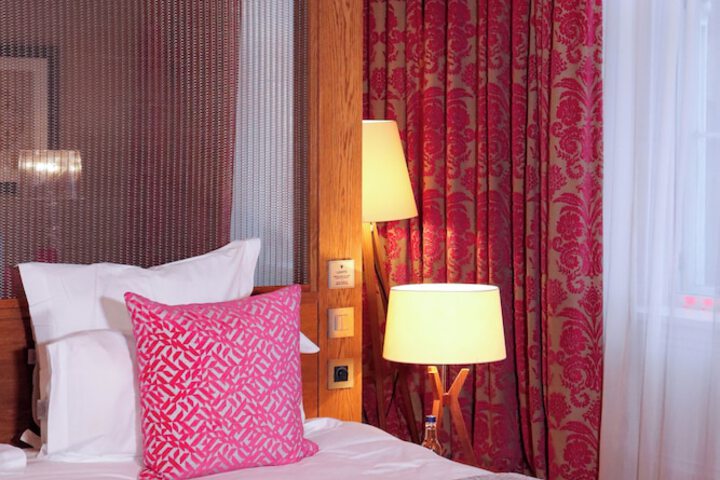 Room 12 of 70