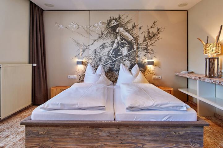 Room 3 of 32