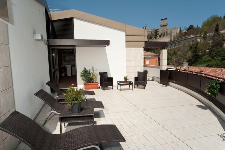 Terrace/Patio 36 of 80
