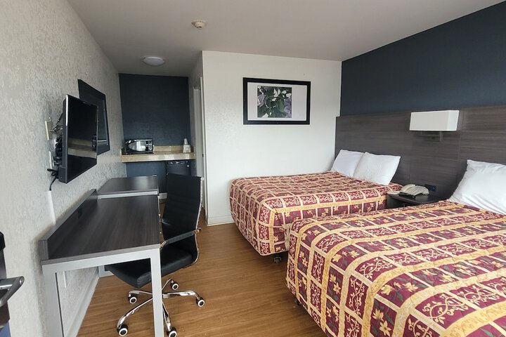 Room 3 of 11