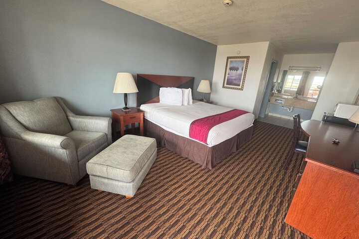 Room 3 of 6