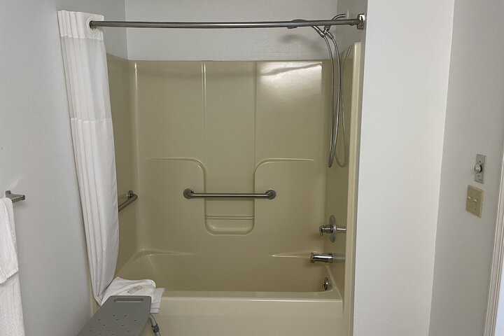 Double Accessible King Size Bed (11 of 16)