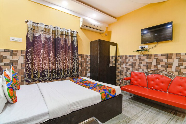 Room 32 of 46