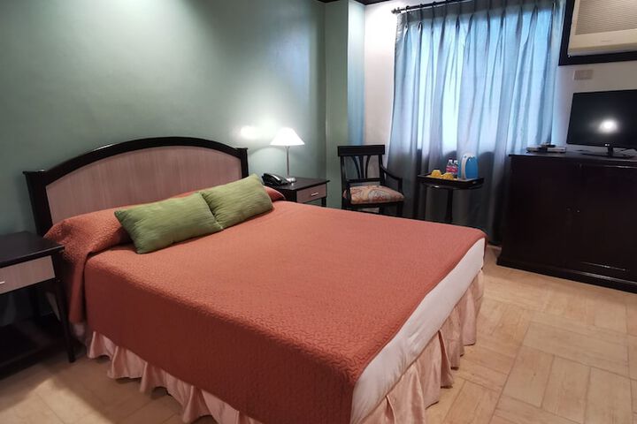 Room 21 of 58