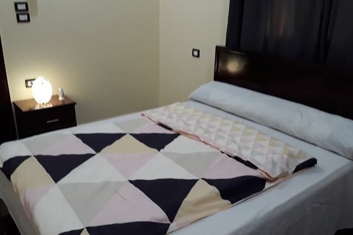 Room 3 of 83