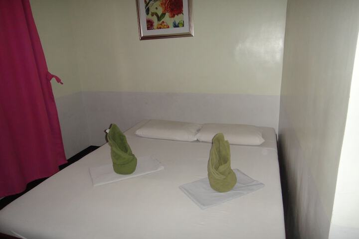 Room 4 of 14