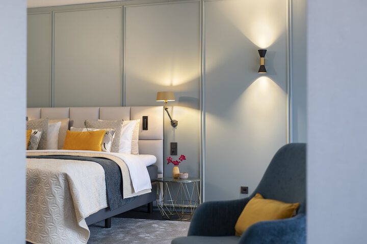 Room 17 of 44