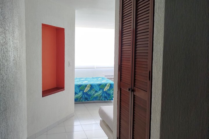 Room 16 of 70