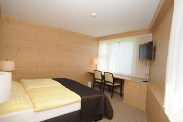 Room 43 of 67