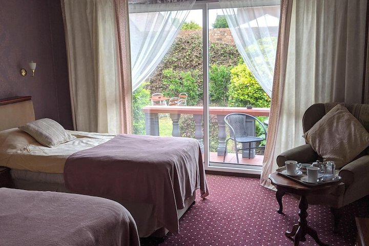 Room 9 of 29