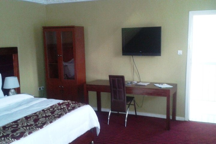 Room 7 of 35