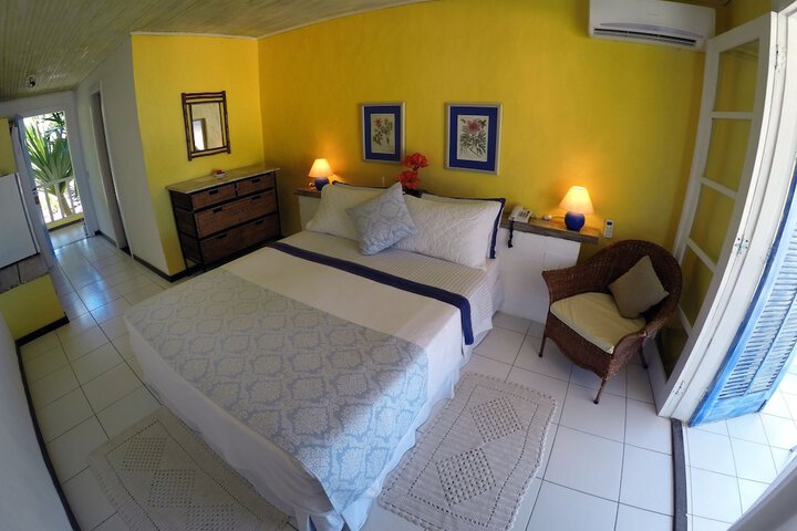 Room 7 of 99
