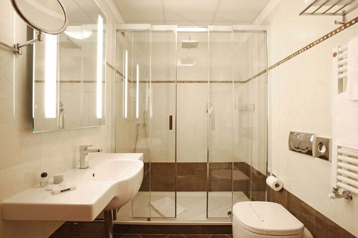 Room 20 of 35