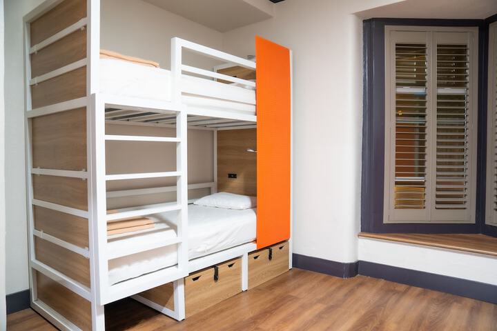 Room 17 of 58
