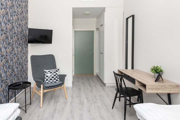 Room 3 of 48
