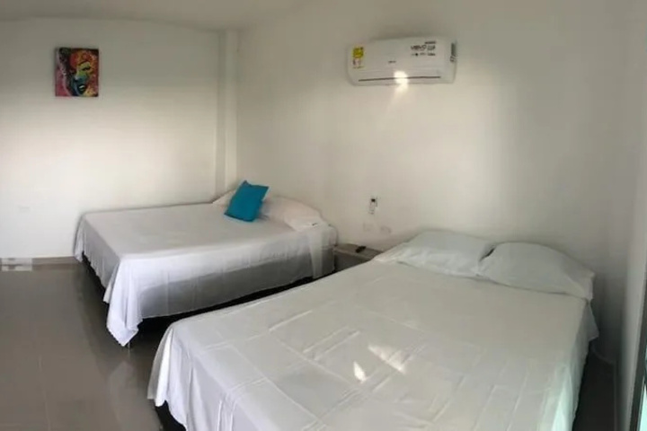 Room 4 of 15