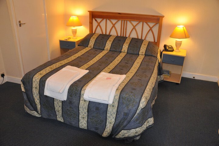 Room 5 of 34