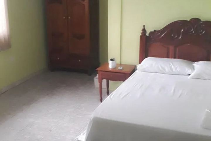 Room 5 of 7
