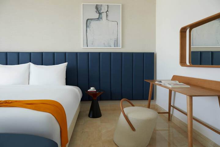 Room 49 of 152