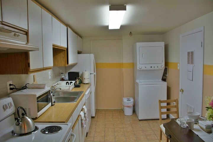 Room 83 of 99
