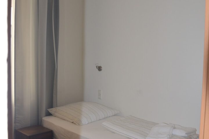 Room 2 of 29